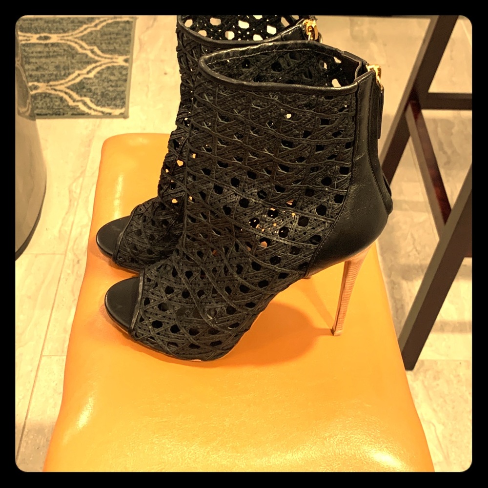 Giuseppe Zanotti Open Toe Black Leather Boots